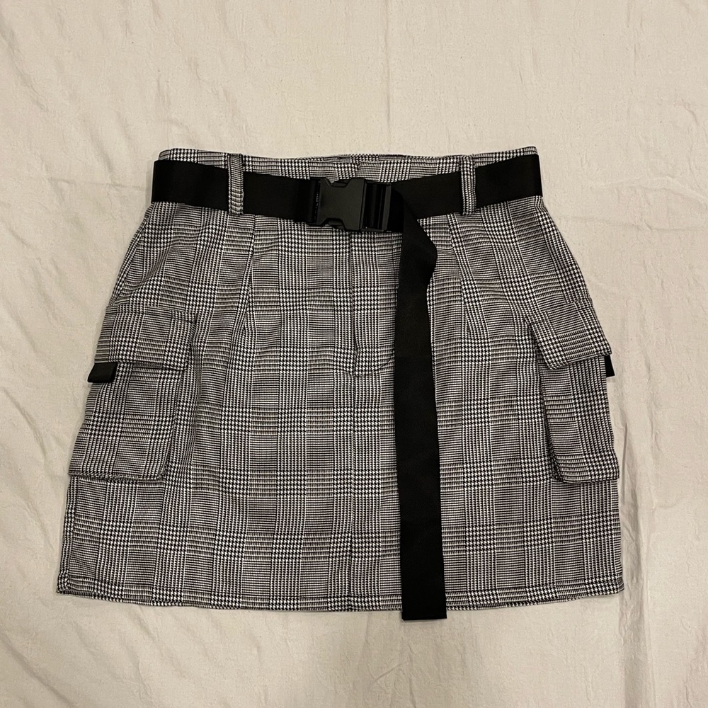 Forever 21 Black and White Plaid Cargo Mini Skirt with Belt